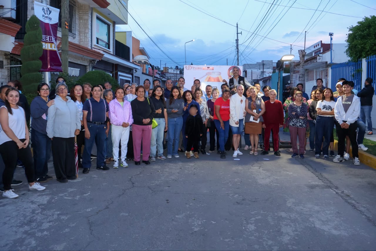Con Puebla Brilla, Gobierno de Pepe Chedraui moderniza al 100 por ciento alumbrado público en Galaxia Bosques de Amalucan