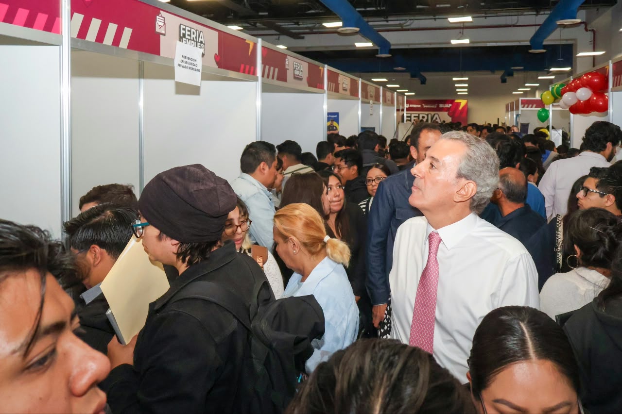 Acerca Pepe Chedraui a jóvenes a opciones de empleo formal en coordinación con la BUAP