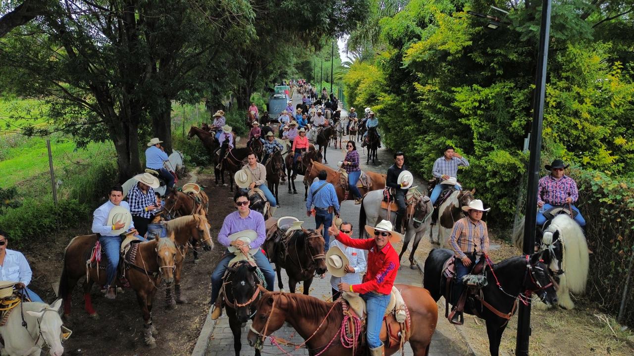 Tonantzin Fernández da inicio a las celebraciones de la Feria Milenaria con tradicional Cabalgata