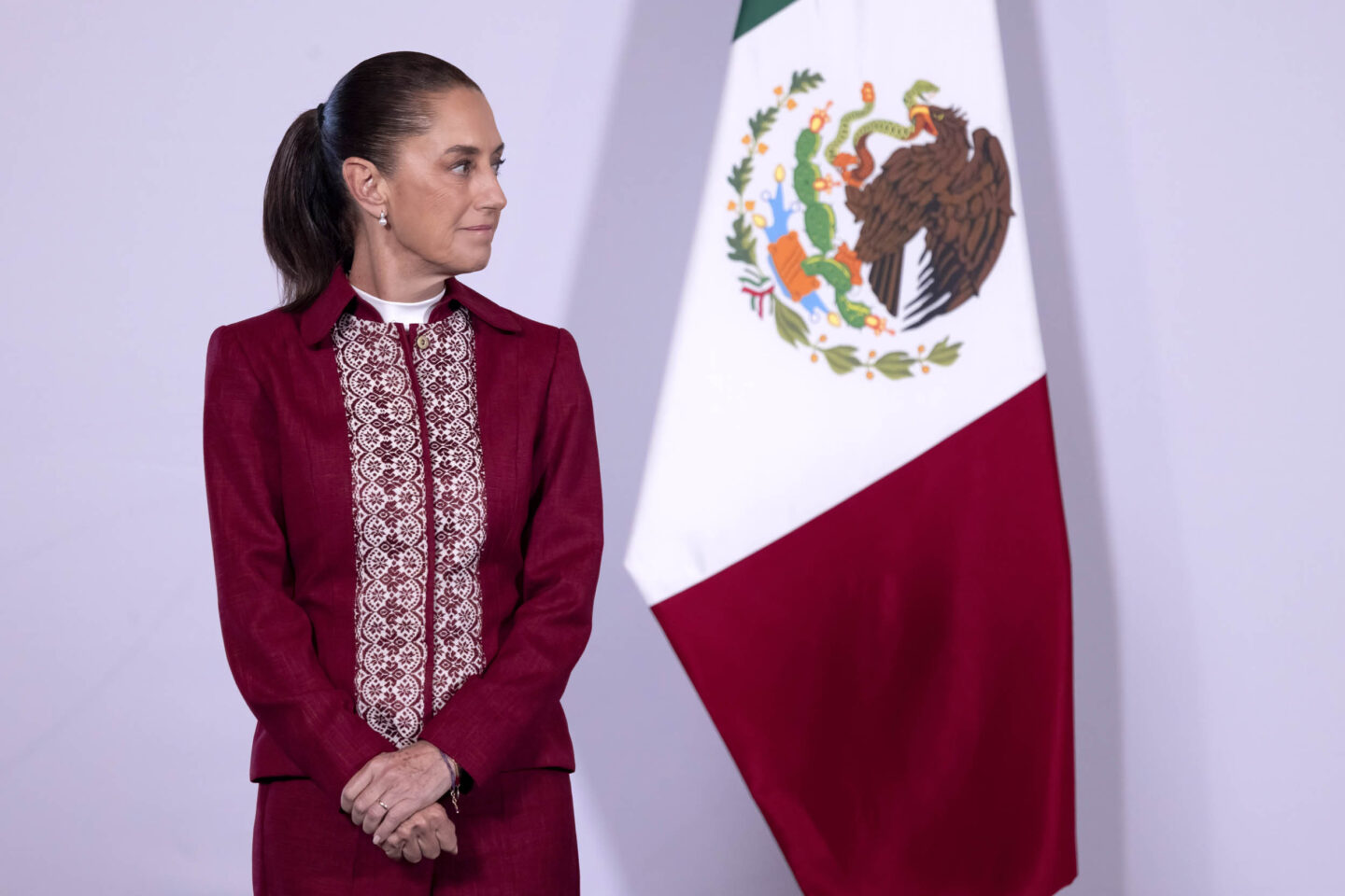 Sheinbaum responde a Trump: “México no es ni será colonia”