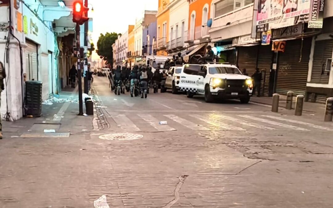 Autoridades federales y estatales aseguran 14 locales en la Plaza de la Tecnología