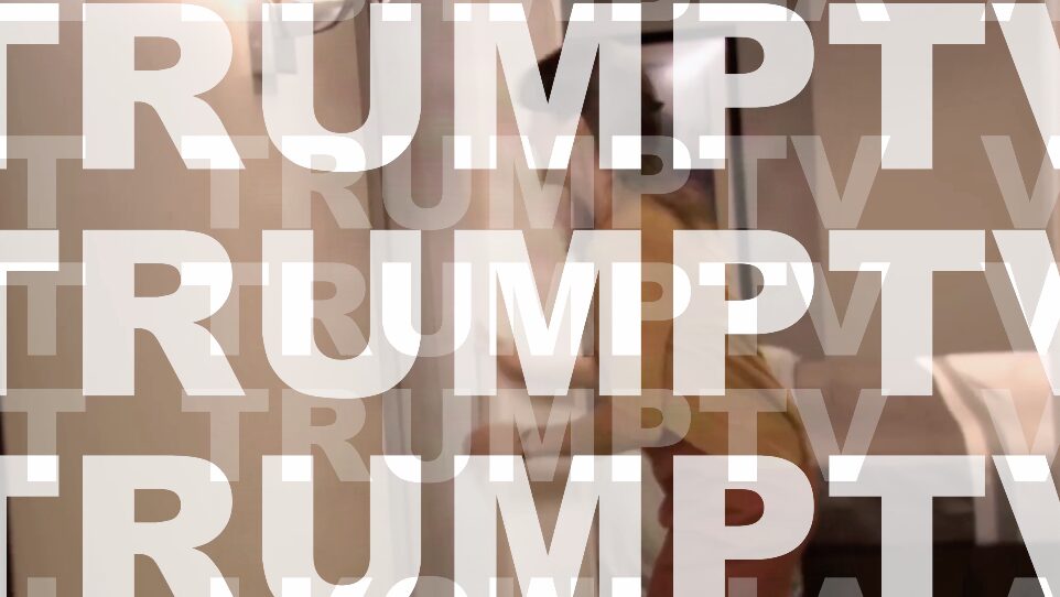 Trump TV entra al aire mientras crece el conflicto entre Trump y la prensa