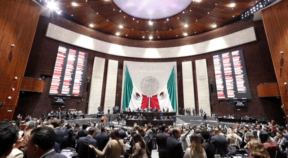 Aplazan en Diputados la llamada “Ley Antimemes”; modificarán el dictamen
