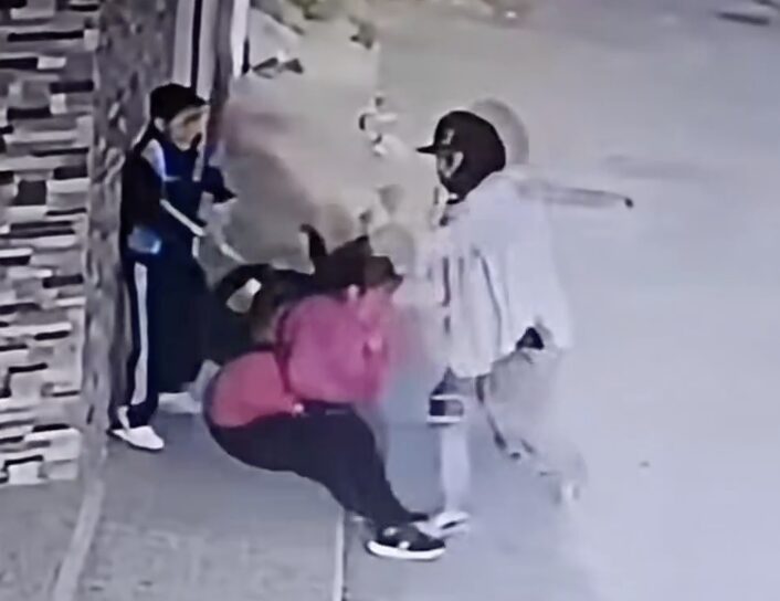 Niño enfrenta a asaltantes que atacaron a su mamá en Zumpango