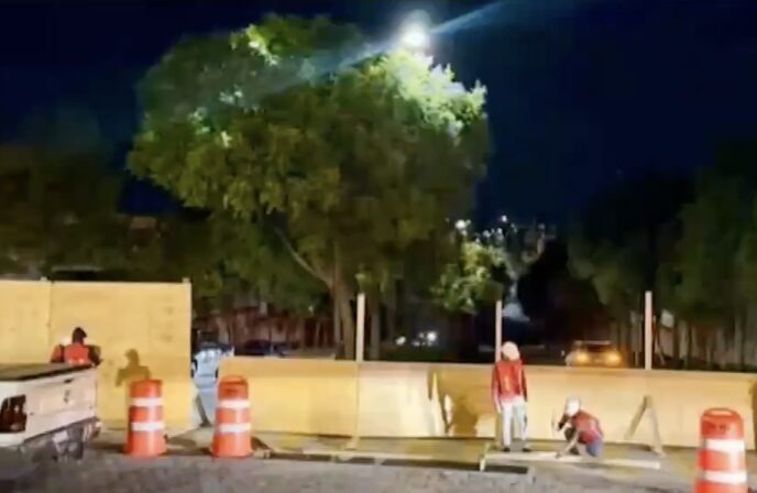 Retiran muro que bloqueó acceso entre Lomas II y Toscana II