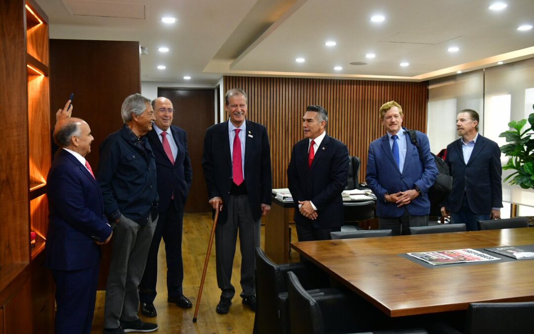 De “sacar al PRI a patadas” a visitar su sede: Fox busca unir a la oposición y Morena lo acusa de revivir al PRIAN