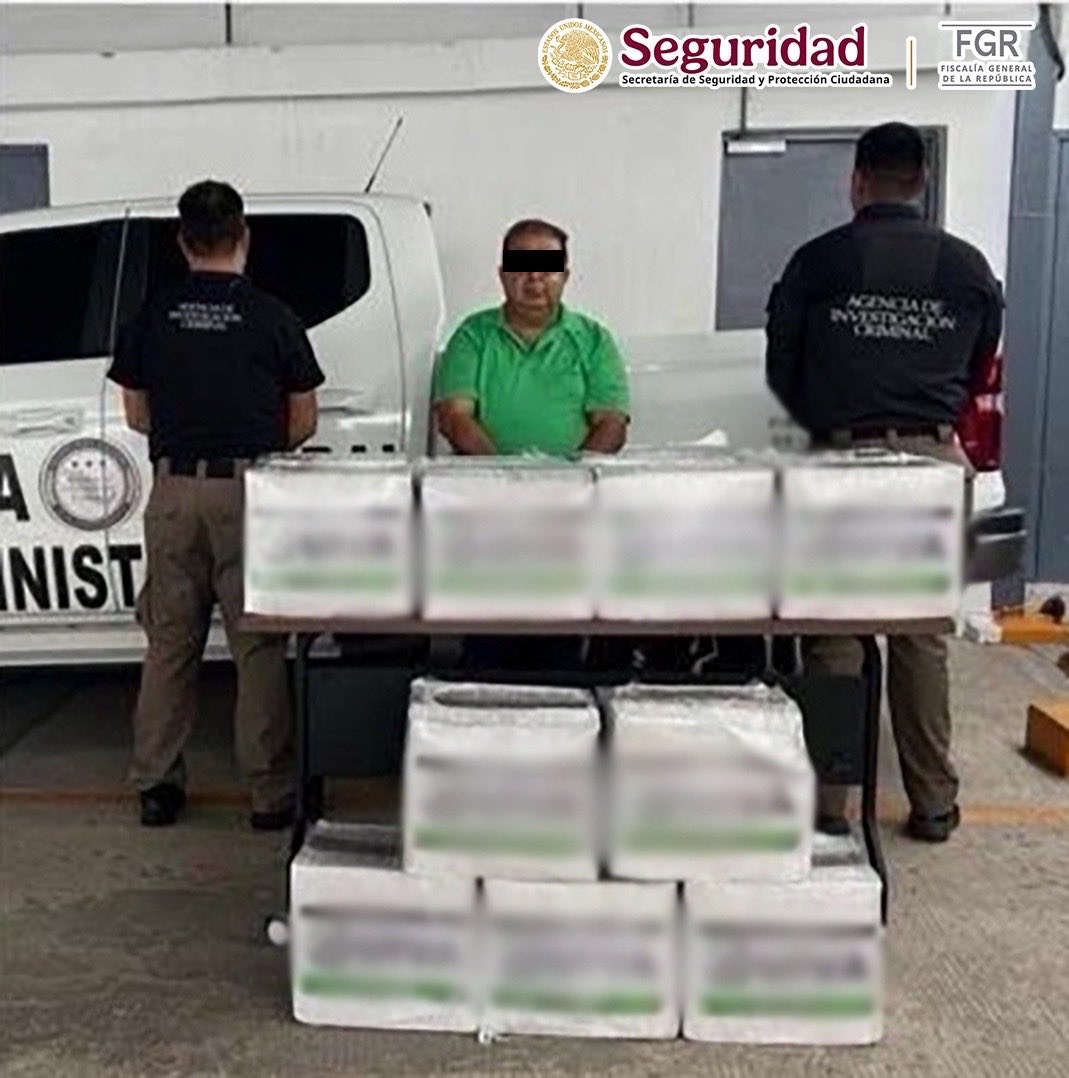 Ocultan metanfetamina líquida en 52 bidones de “fertilizante”; decomisan 208 litros en BCS