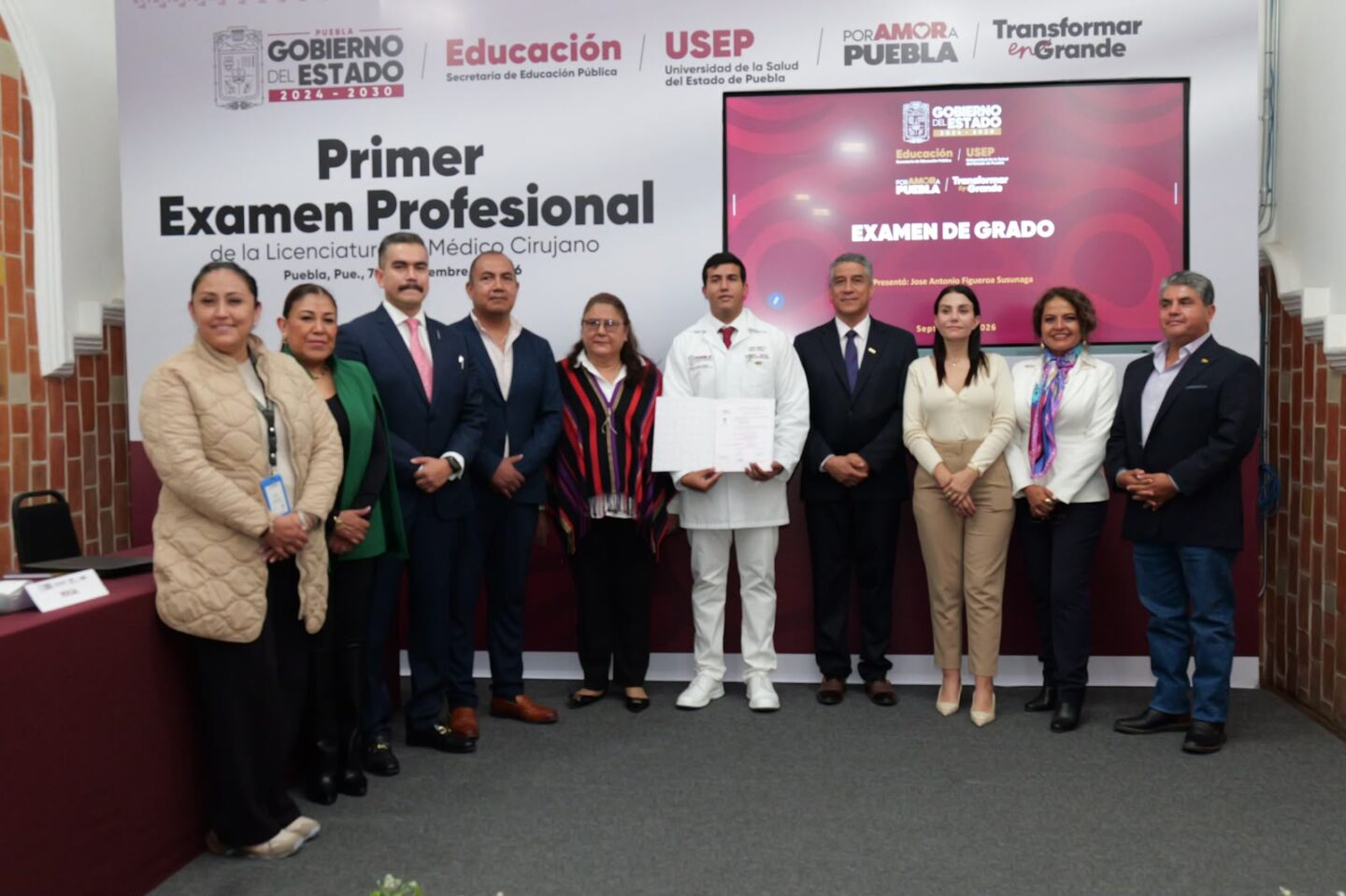 Primera generación de Médico Cirujano de la USEP culmina su formación