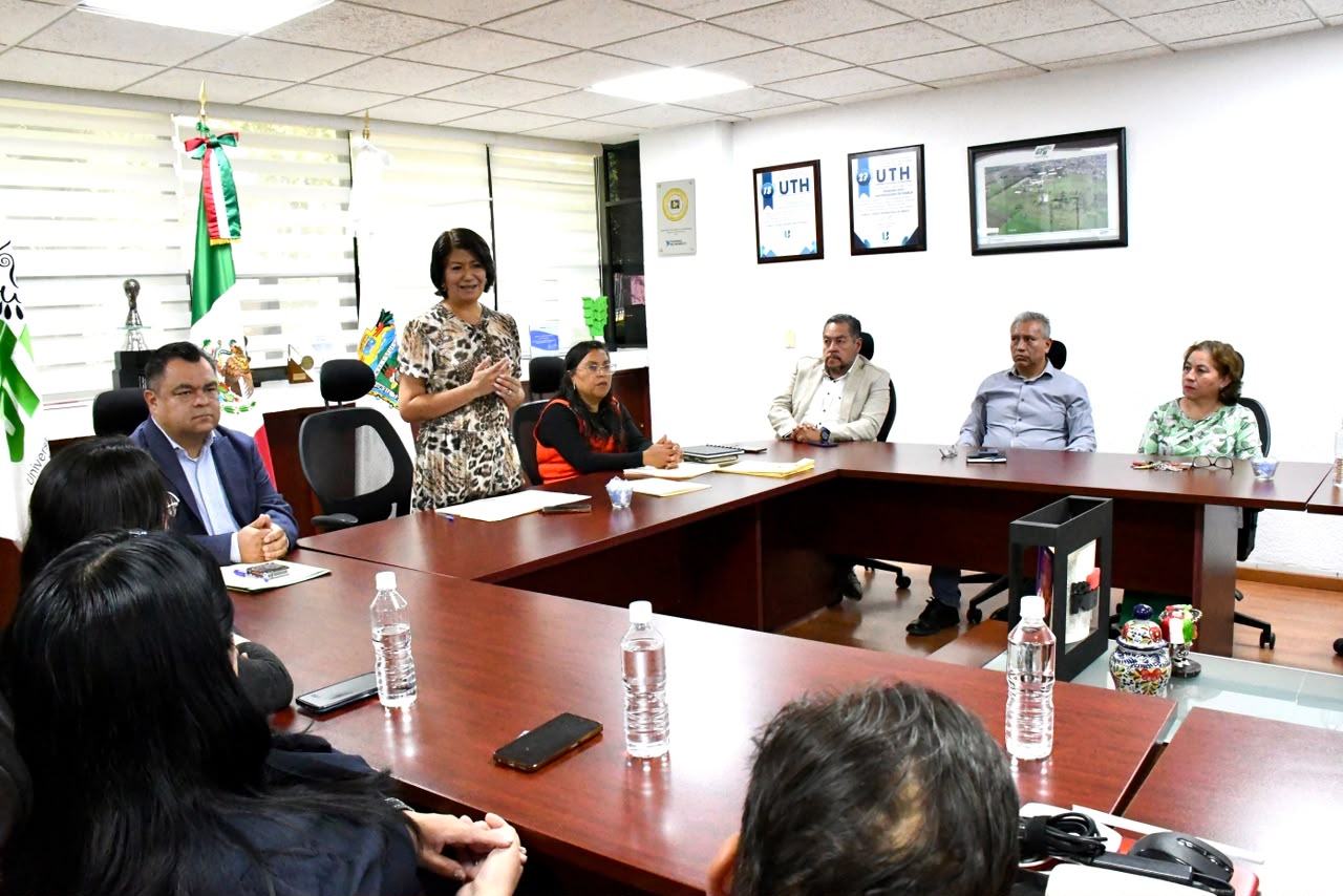 Entrega UTH nombramientos académicos con equidad y justicia a sus docentes
