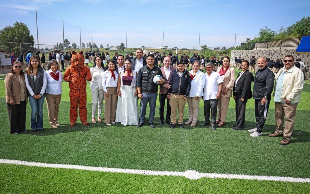 Fortalece Omar Muñoz infraestructura educativa en San Lorenzo Almecatla