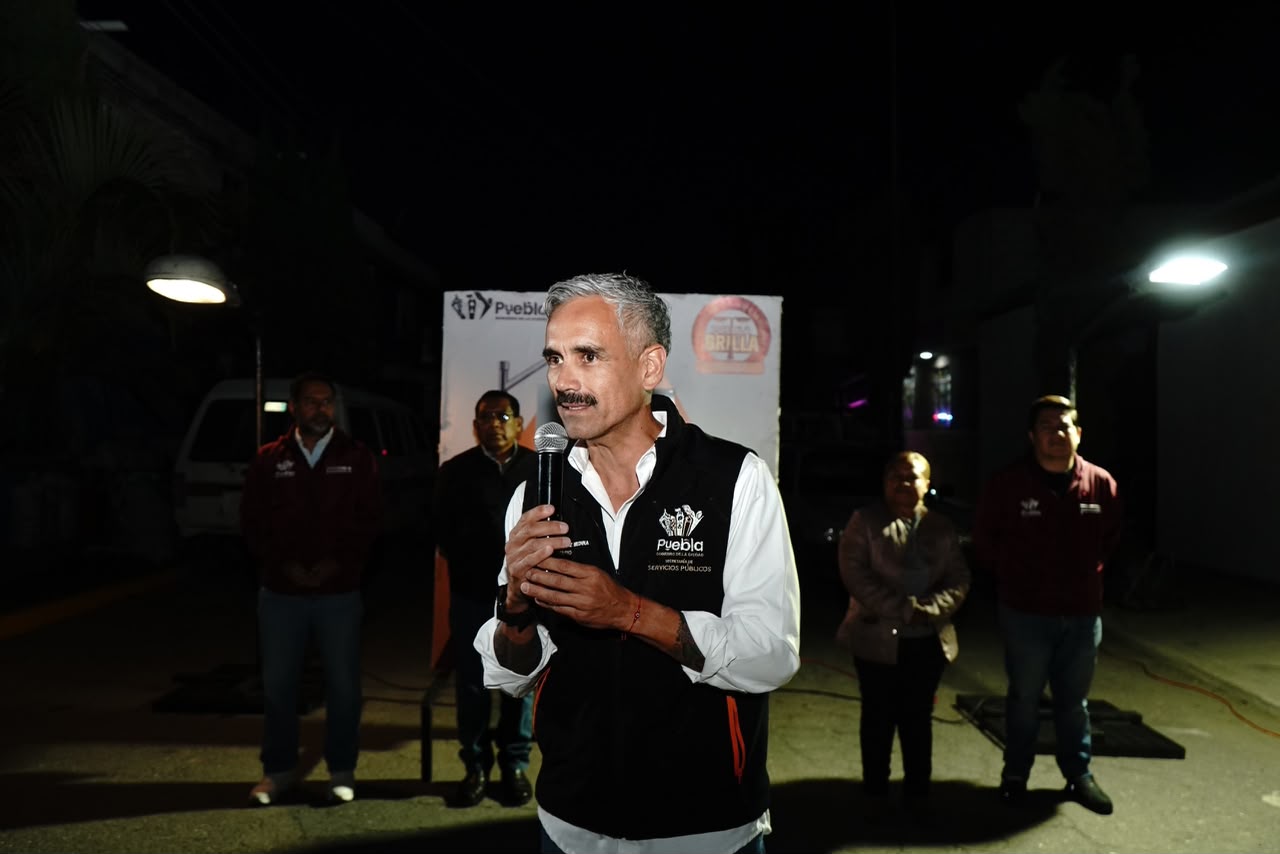 Moderniza Gobierno de Pepe Chedraui 162 luminarias en la colonia Historiadores