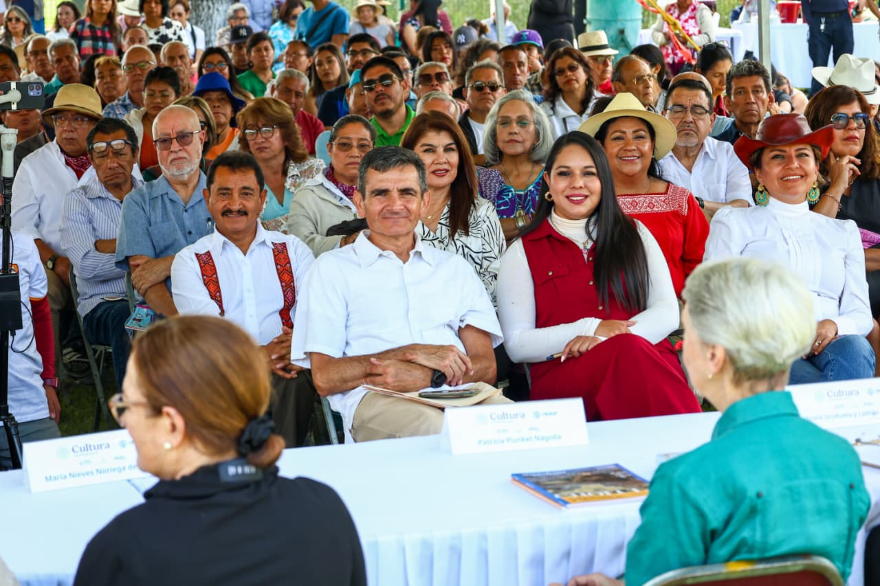 Tonantzin Fernández presenta edición especial de Arqueología Mexicana dedicada a la Gran Pirámide de Cholula