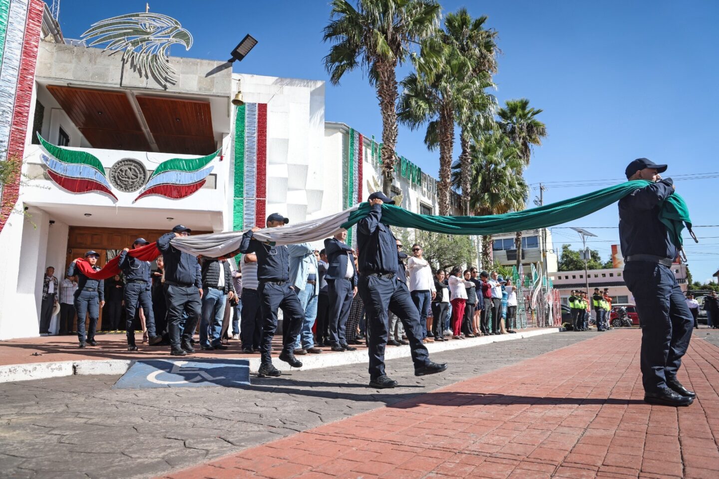 Encabeza Omar Muñoz ceremonia conmemorativa por el 205 aniversario de la Consumación de la Independencia de México