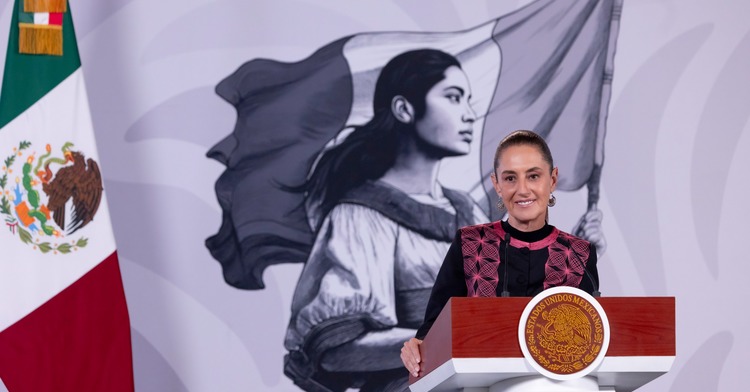 Presidenta resalta aprobación de 27 reformas constitucionales y 76 legales que recuperan el sentido social y la soberanía en la Constitución