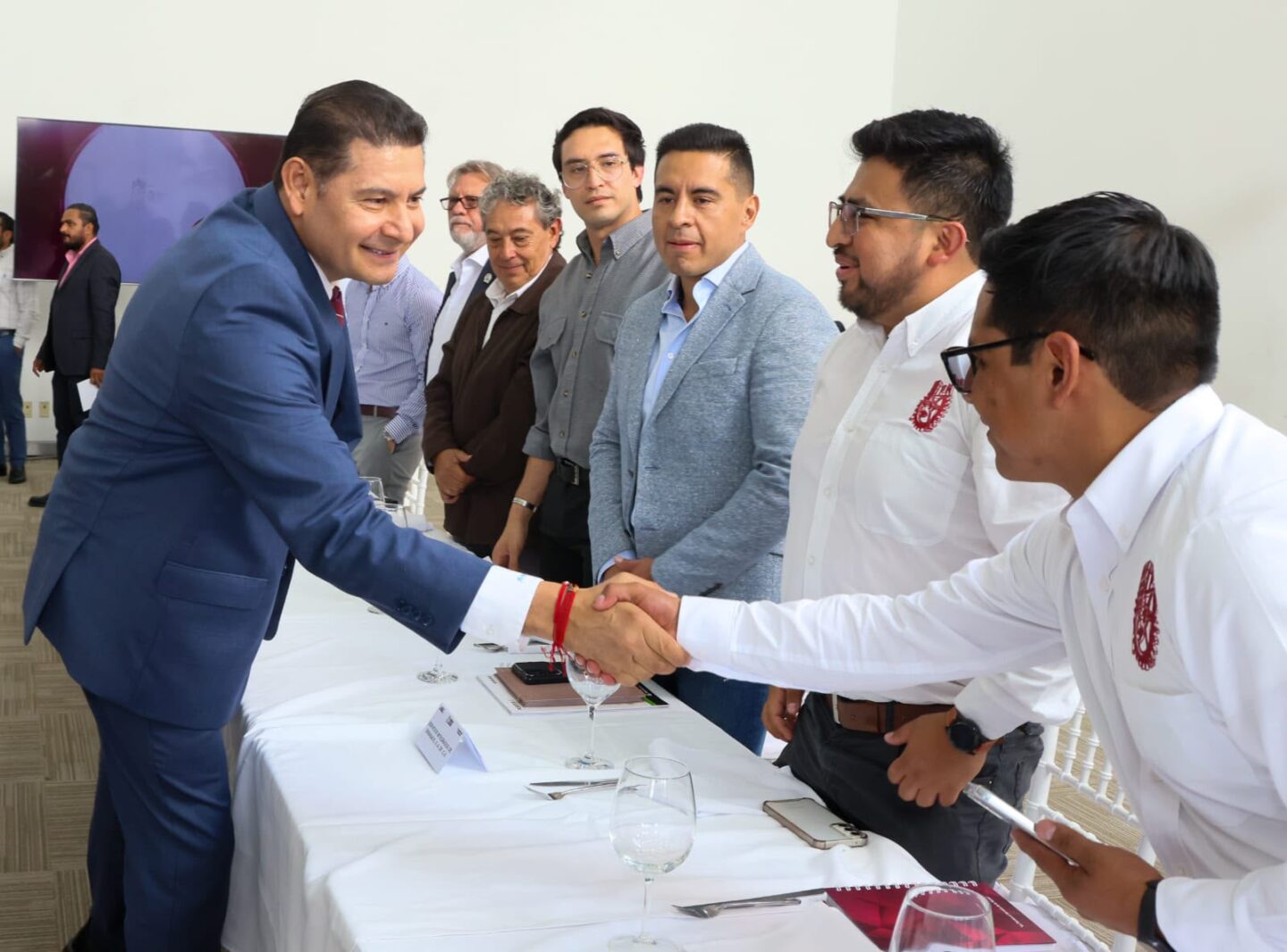 Alianza con empresarios acelera saneamiento integral del Río Atoyac