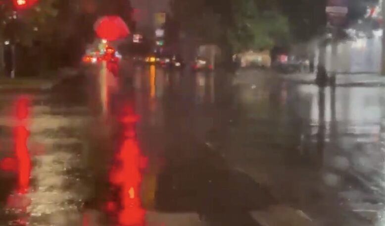 Lluvia mantiene en alerta a Puebla capital; reportan encharcamientos y complicaciones viales