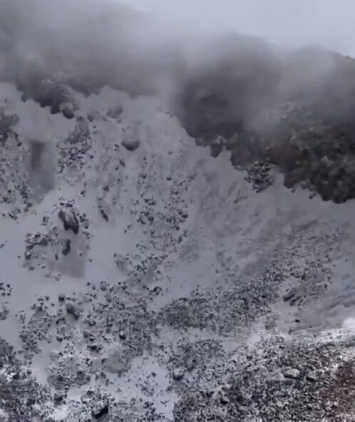 Difunden imágenes del cráter del Pico de Orizaba desde cerca de la cumbre