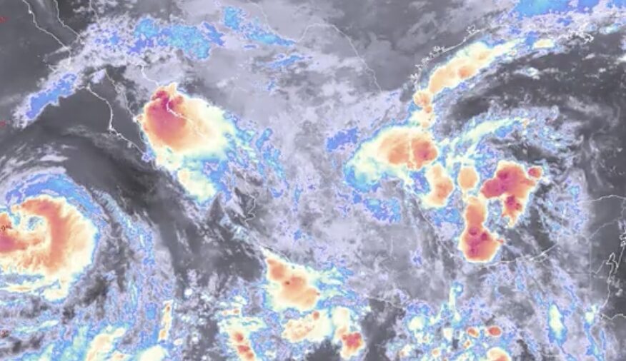 Vigilan dos zonas de baja presión con potencial ciclónico; habrá lluvias fuertes en Puebla