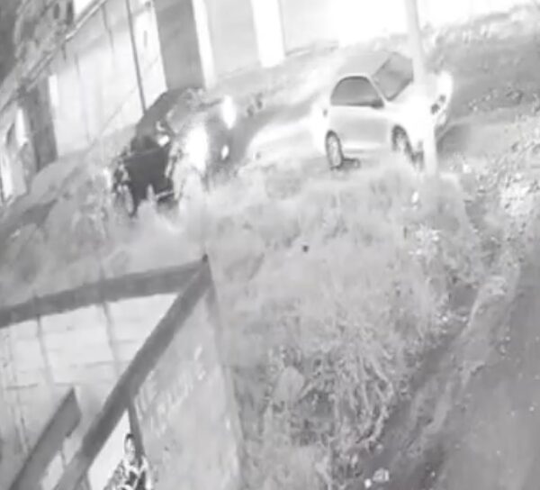 Intento de asalto a familia queda grabado en Bosques de Amalucan