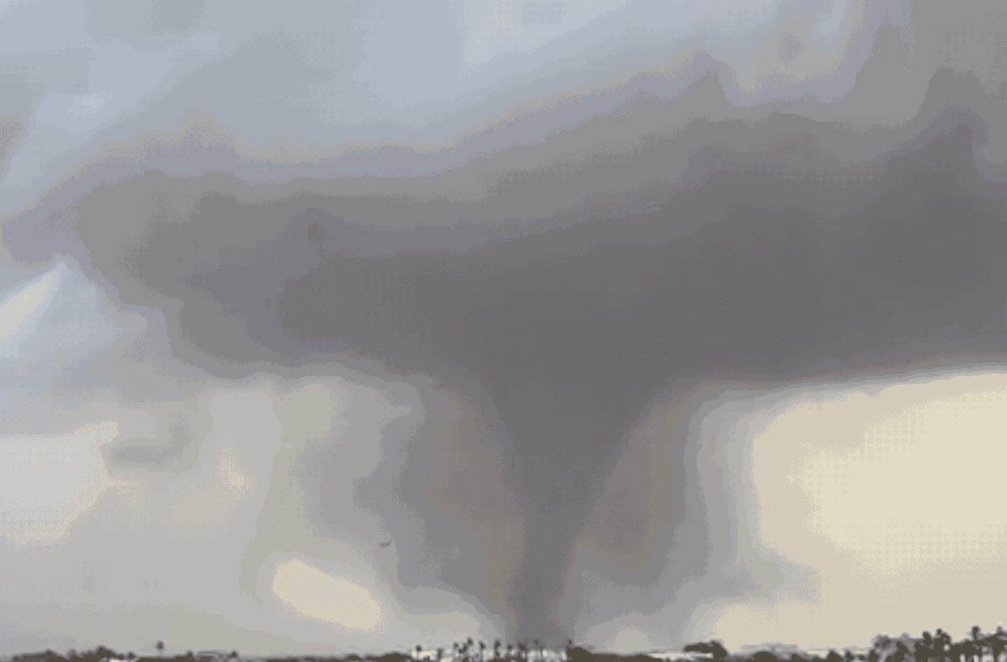 Tornados azotan Sicilia: dañan escuela con alumnos dentro y dejan varios heridos