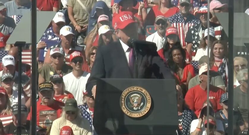 Trump elogia la voz de Claudia Sheinbaum: “Es la más hermosa”, afirma en mitin