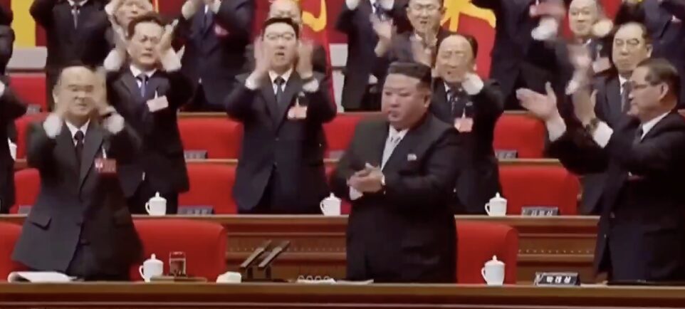 Imágenes de Kim Jong-un contradicen versiones sobre un supuesto coma y su muerte