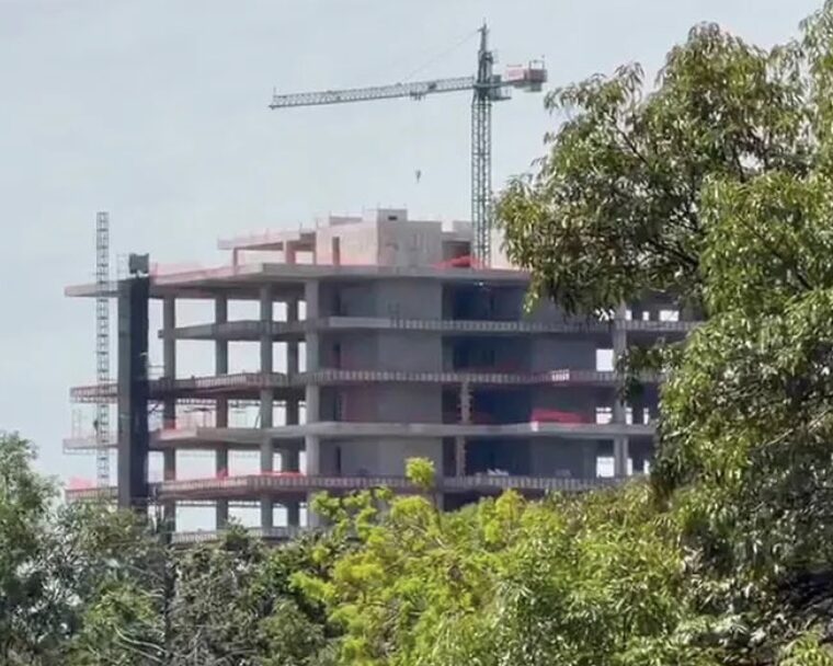 Mujer muere tras caer de edificio en construcción en La Vista, San Andrés Cholula