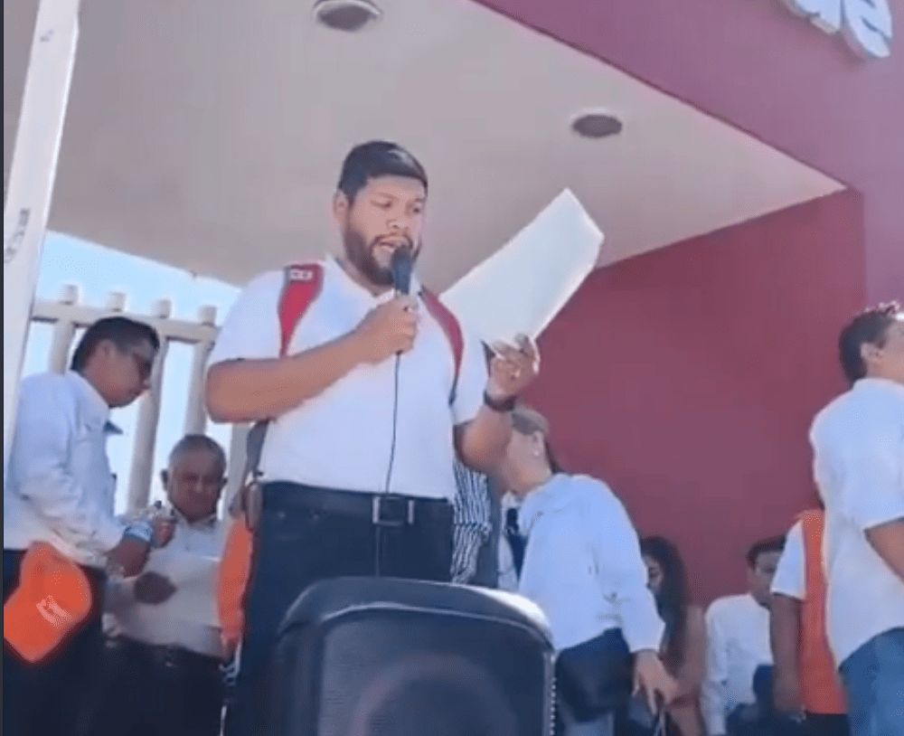 Protestan maestros de Educación Especial frente a la SEP; exigen frenar cambios y reasignaciones
