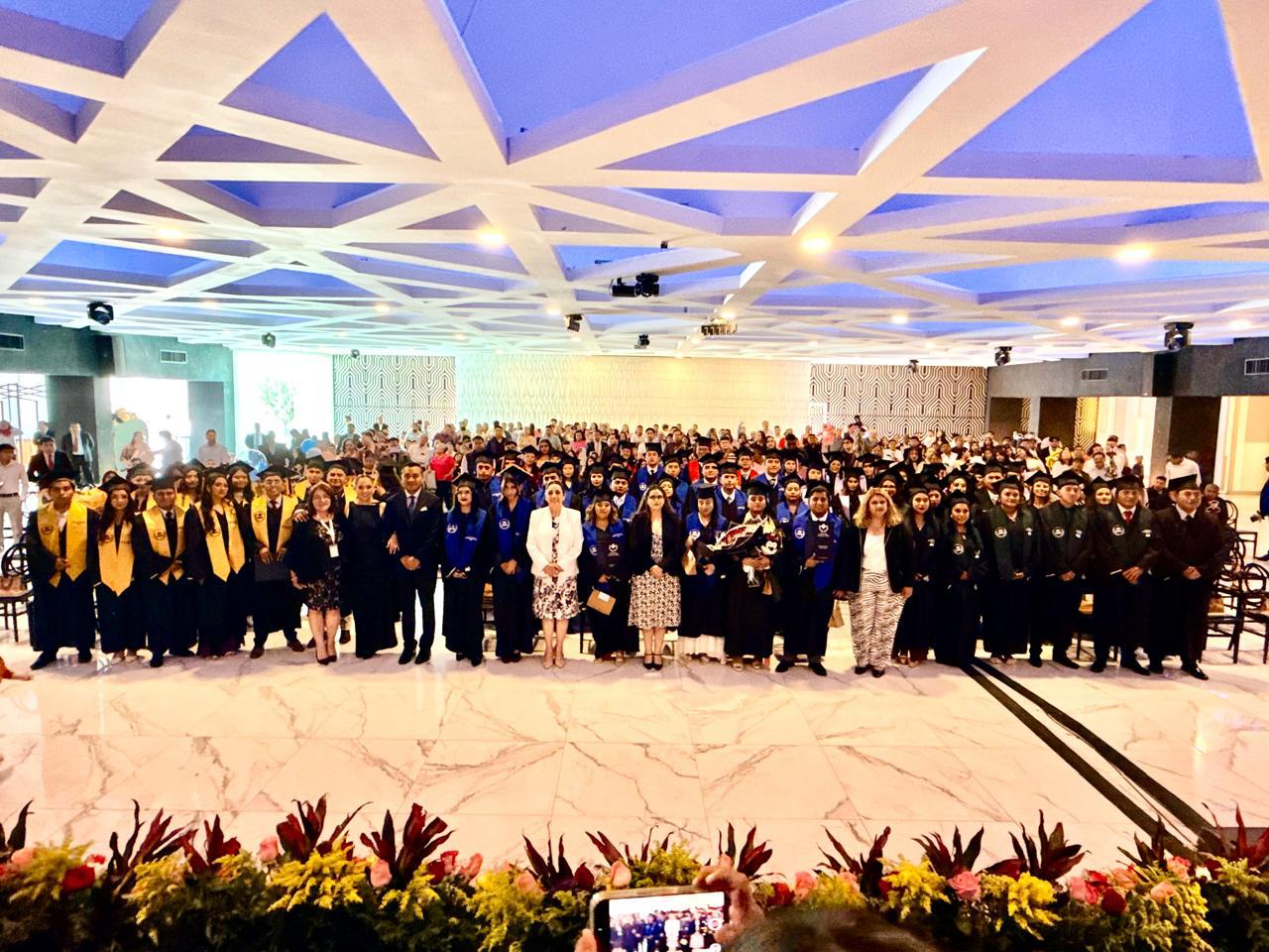 Gradúa IEDEP 70 profesionistas para el desarrollo regional en Huejotzingo