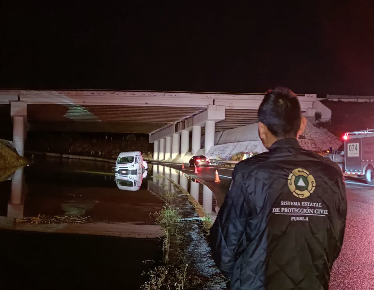 Lluvias provocan inundaciones y daños en cuatro municipios de Puebla