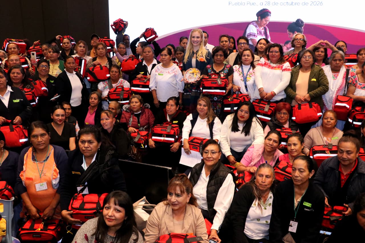 Gobierno fortalece la salud materna con capacitación a parteras y parteros