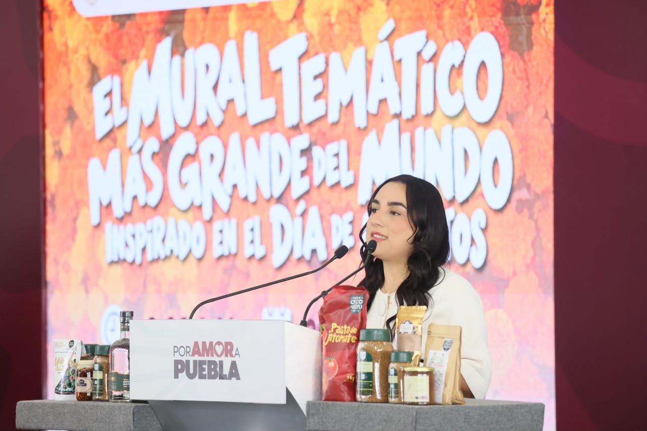 Juventudes poblanas proyectan identidad cultural y tradiciones de día de muertos