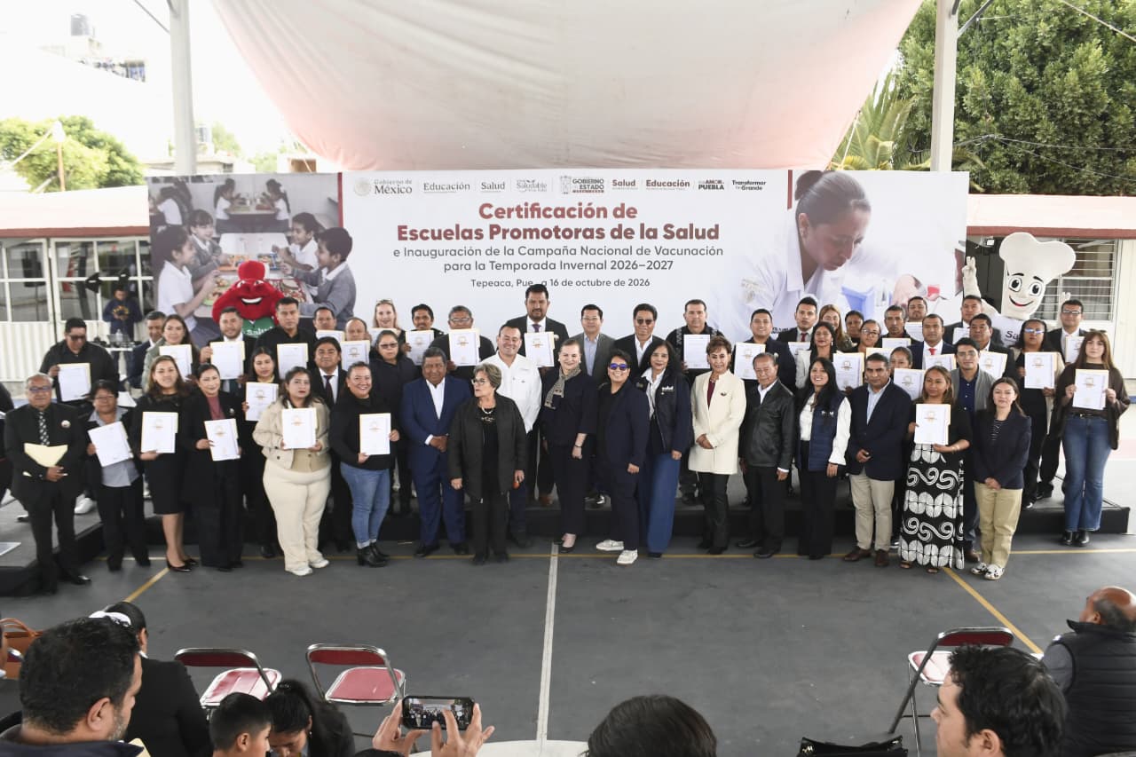 Puebla y Federación certifican escuelas saludables e inician vacunación invernal