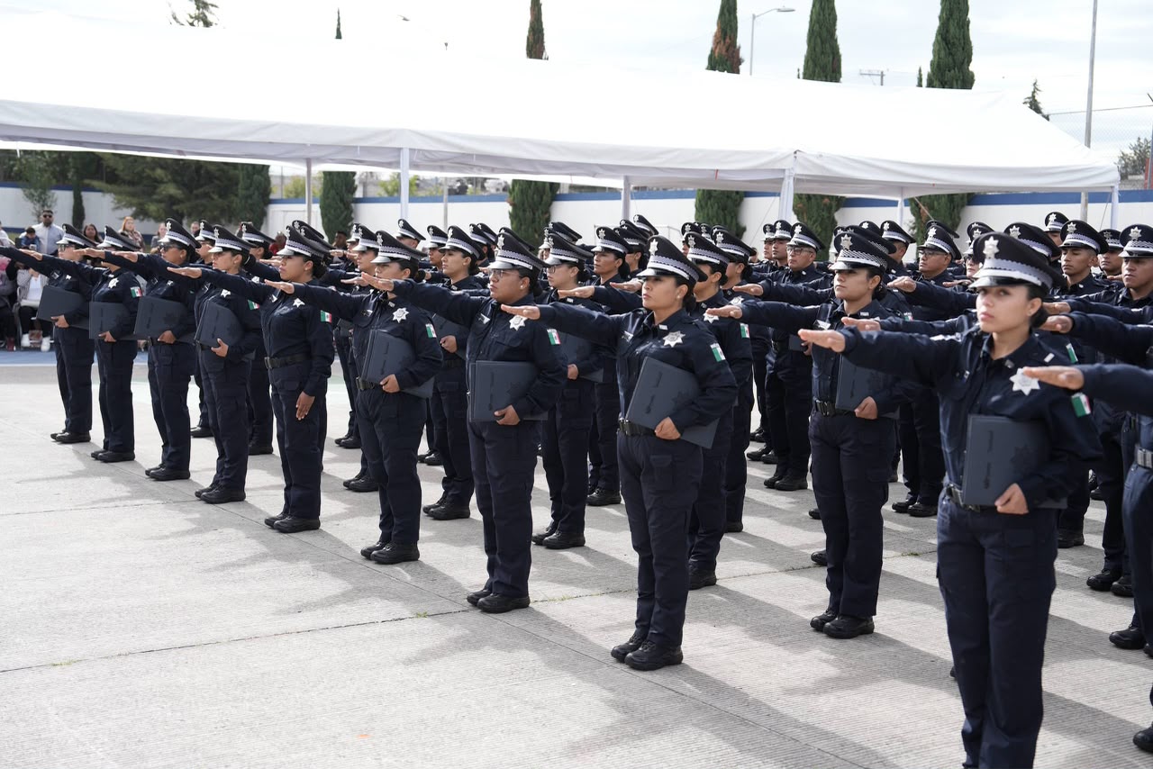 Realiza Gobierno de Pepe Chedraui graduación cadetes de la Academia de Formación y Profesionalización Policial