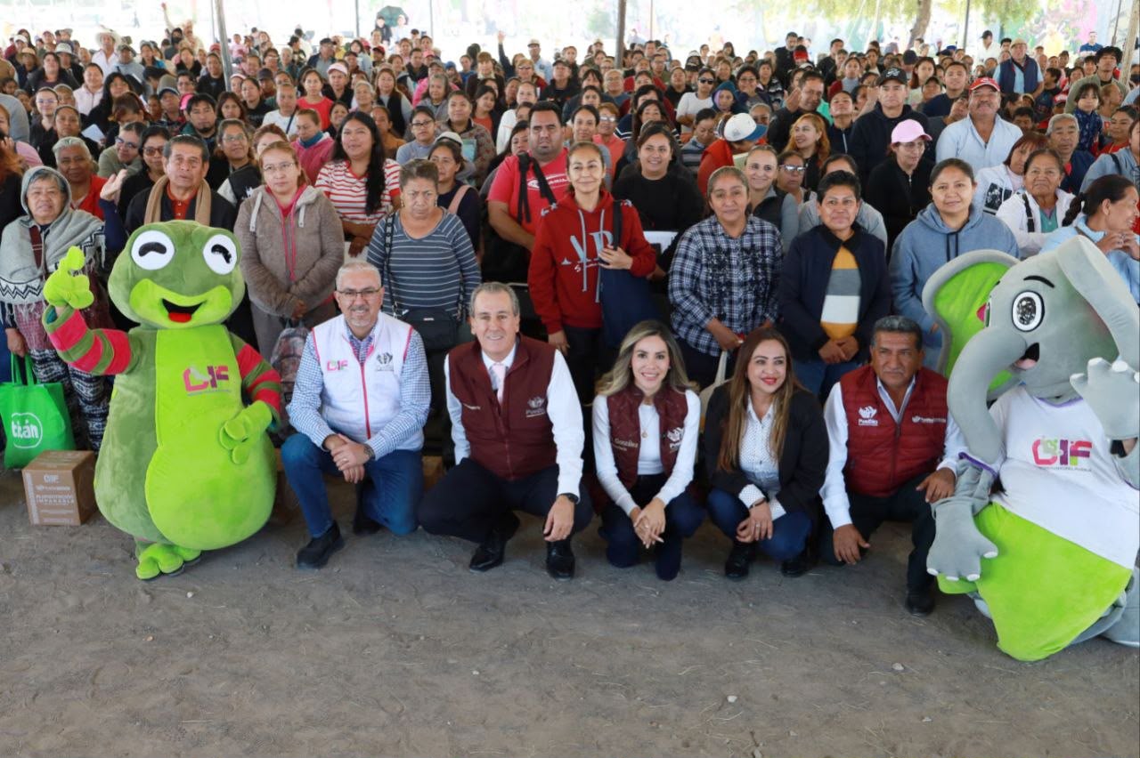 Pepe Chedraui entrega más de 9 mil despensas a familias de La Presa Guadalupe Hidalgo