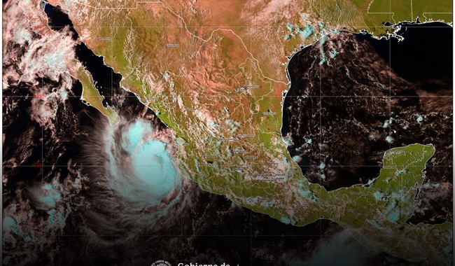 Se mantiene pronóstico de lluvias muy fuertes en zonas de Jalisco, Nayarit y Sinaloa por el huracán Simon